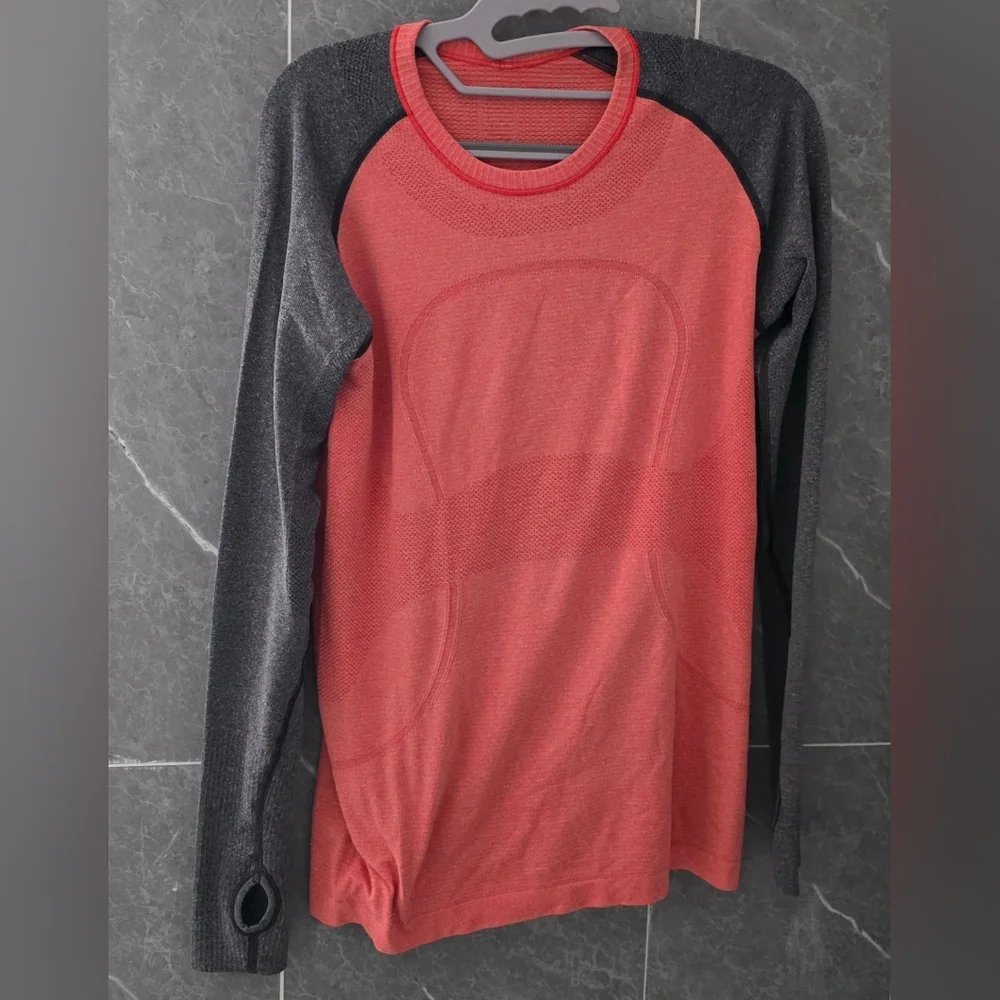 Lululemon Run: Swiftly Tech Long Sleeve Love Red / Deep Coal 8 - Picture 10 of 16